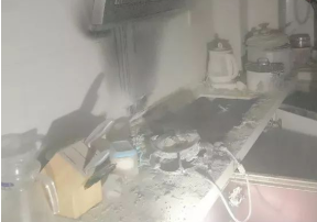 今晚快检查你家厨房,这类隐患别忽视!她家的已经成封面图了……(图7) 今晚快检查你家厨房,这类隐患别忽视!她家的已经成封面图了……(图7)