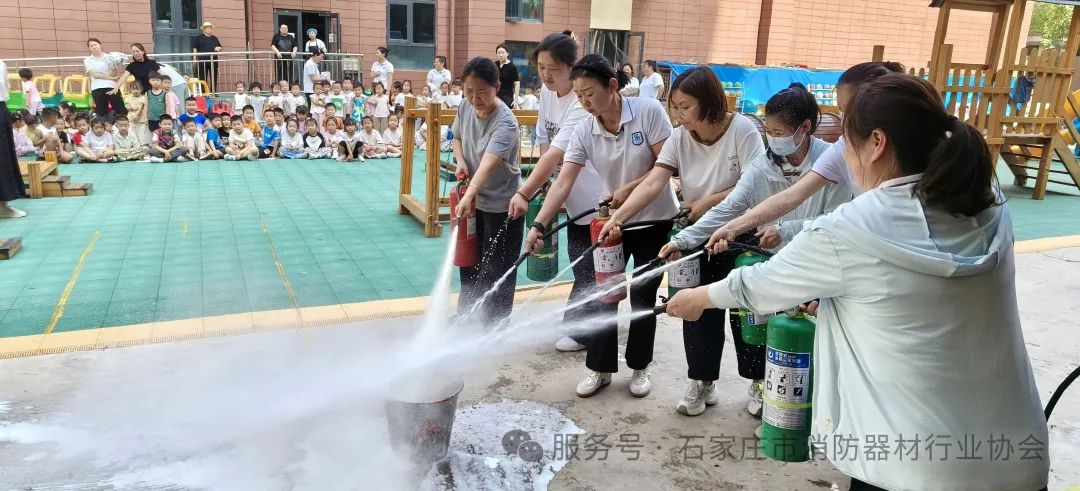 消防培训进园所 安全守护“童”成长 ——石家庄消防器材行业协会(图5)
